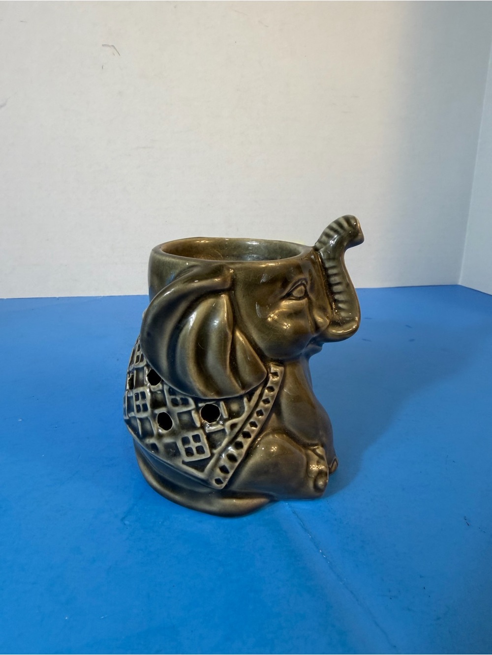 Ceramic Elephant Planter in Olive Green - Picture 3 of 6